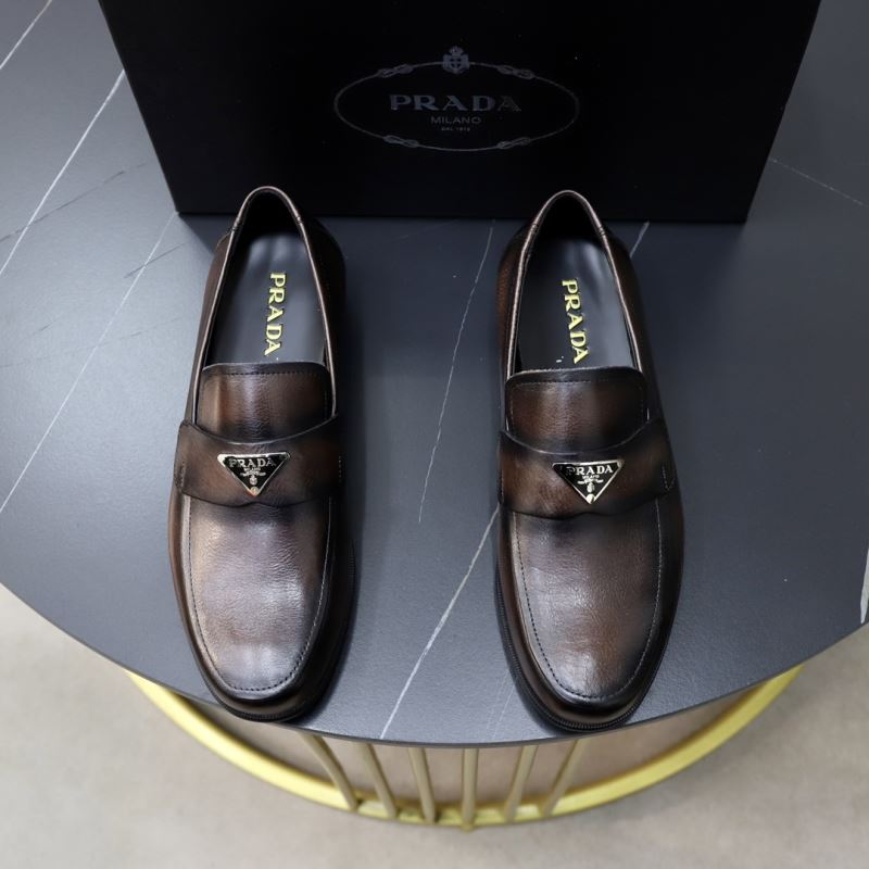 Pra*a leather shoes
